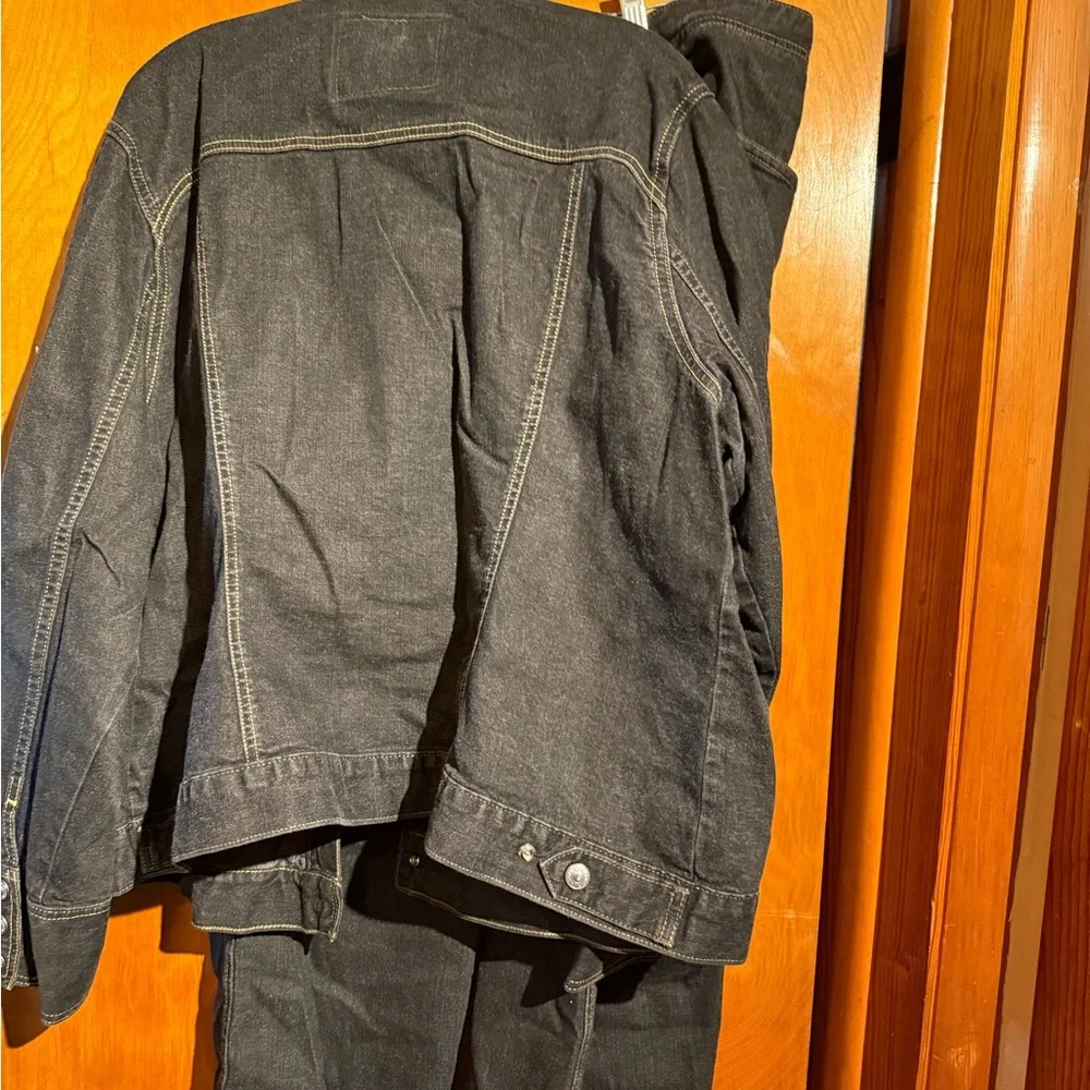 Levi's Black Denim Jacket and Jean set plus size 3x - Picture 7 of 7